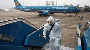 Tạm dừng các chuyến bay từ Anh, Nam Phi về Việt Nam vì biến thể mới của SARS-CoV-2