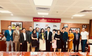 Lãnh đạo Hiệp Hội Doanh nghiệp Hàng không Việt Nam làm việc với đại diện Ngân hàng Nhà nước Việt Nam 